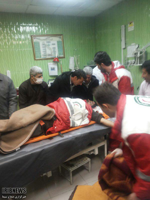 نجات معجزه آساي راهدار سلماسي پس از سقوط به دره