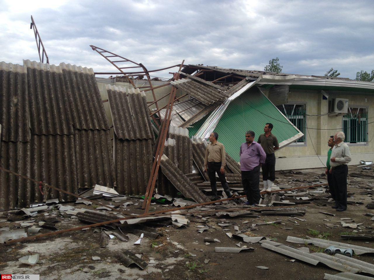 امداد هلال احمر به خسارت دیدگان طوفان در مازندران