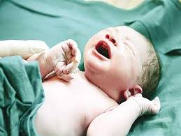 تولد نوزاد عجول سپیدانی در آمبولانس اورژانس تولد نوزاد عجول سپیدانی در آمبولانس اورژانس