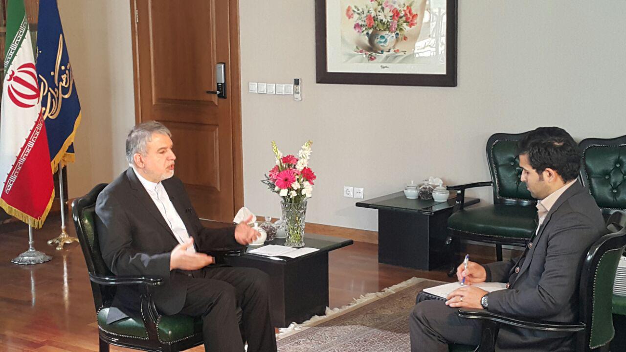 دولت باید متولی باشد و تصدی گری را به نهادها واگذار کند دولت باید متولی باشد و تصدی گری را به نهادها واگذار کند