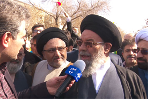 پایبندی مردم نصف جهان به انقلاب