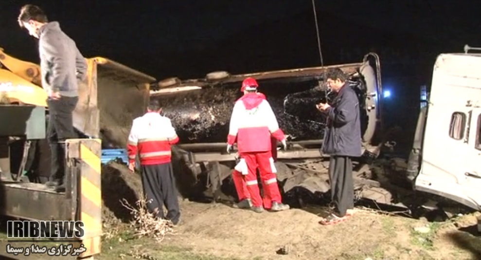 واژگونی کامیون حامل مازوت در نزدیکی کامیاران واژگونی کامیون حامل مازوت در نزدیکی کامیاران