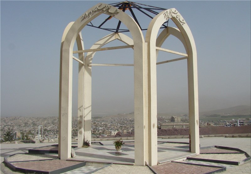 ساخت یادمان شهدای گمنام در دانشگاه ازاد یاسوج