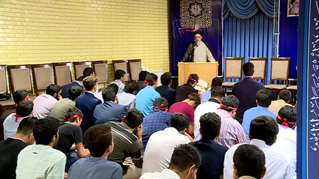 تاکید امام جمعه تبریز بر افزایش روحیه انقلابی گری در جامعه تاکید امام جمعه تبریز بر افزایش روحیه انقلابی گری در جامعه