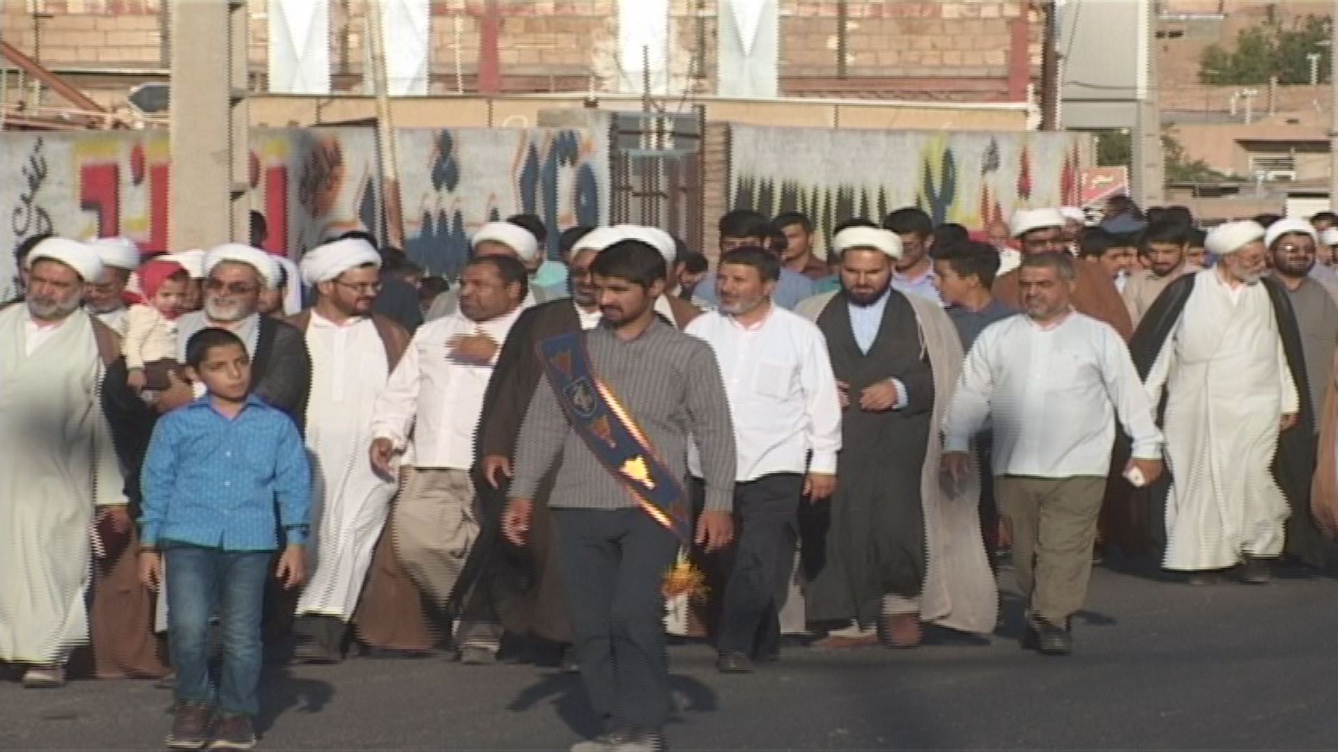 برگزاری همایش پیاده روی خانوادگی روحانیون در بیرجند