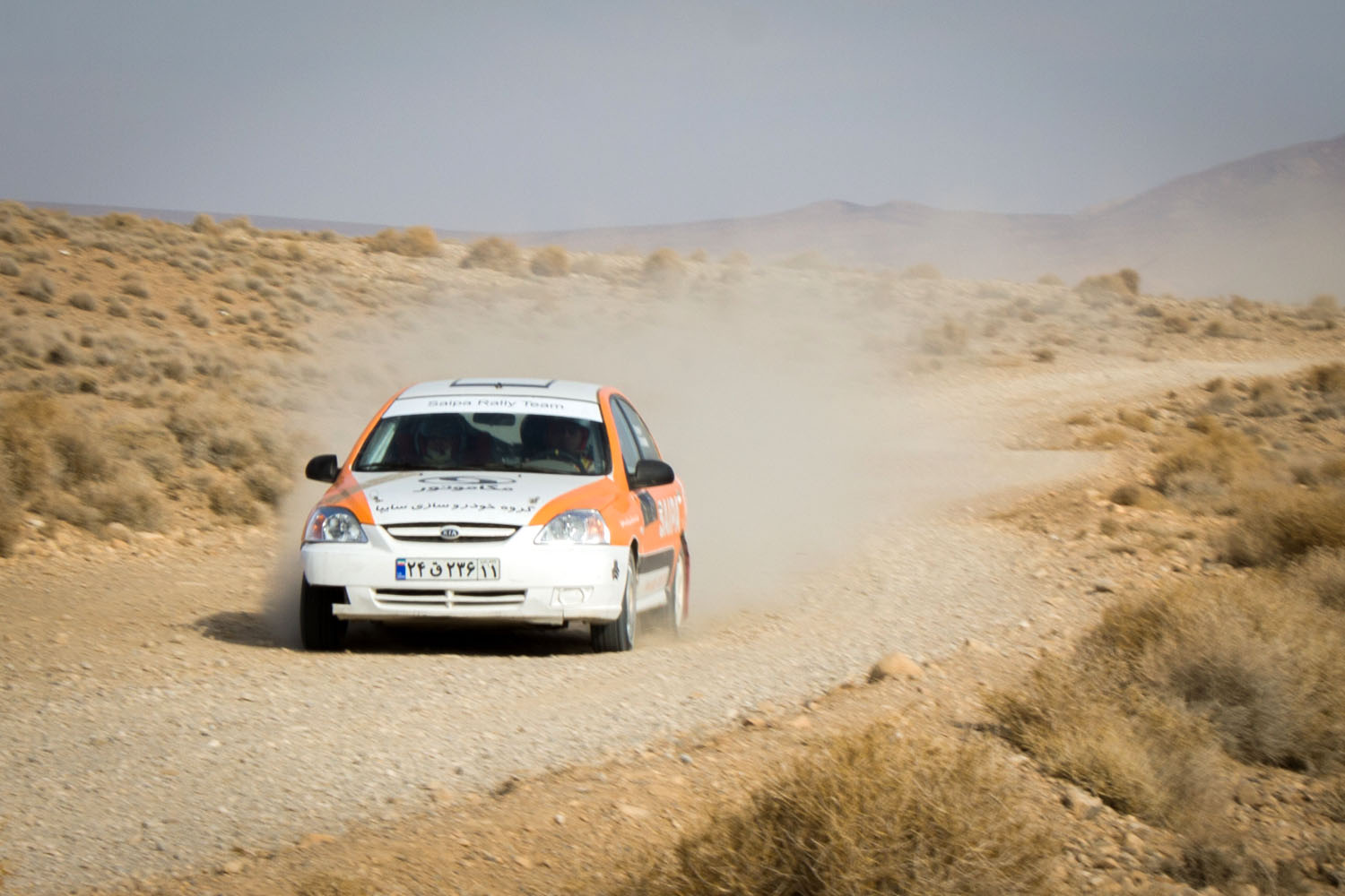 آغاز مسابقات رالی خاورمیانه در شیراز