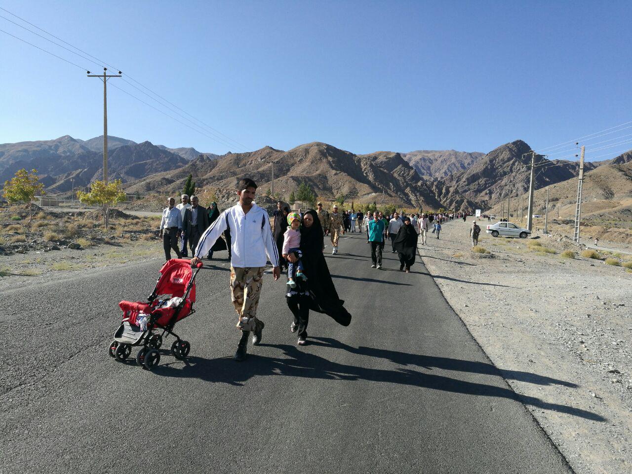 برگزاری همایش پیاده روی خانوادگی در بیرجند و سربیشه