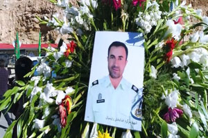 از تشییع پیکر شهید نیروی انتظامی در سمیرم تا همایش صنعت کاشان