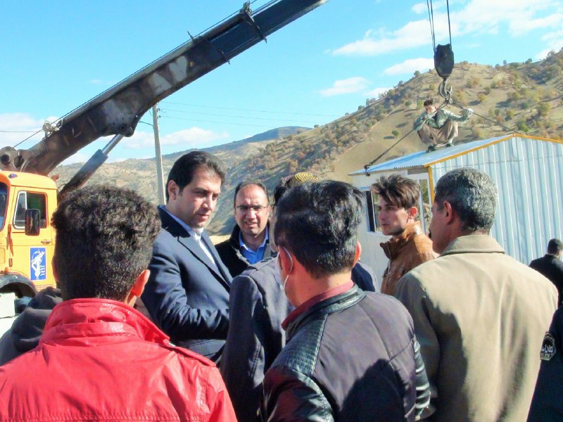 توزیع کانکس در روستاهای شهرستان جوانرود آغازشد توزیع کانکس در روستاهای شهرستان جوانرود آغازشد