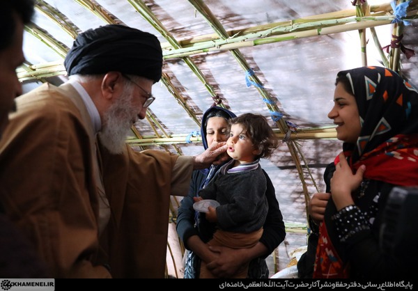 روایتی از حاشیه‌های سفر رهبر انقلاب به منطقه زلزله‌زده‌ سرپل ذهاب