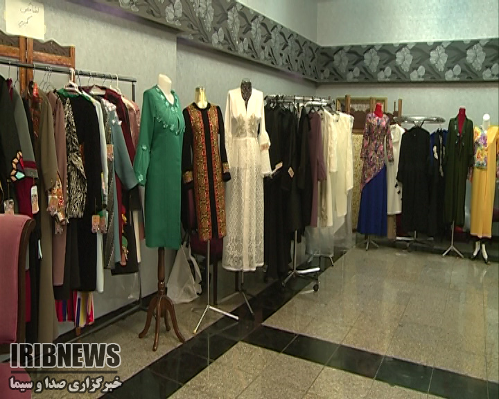 برپایی نمایشگاه لباس ایرانی در کرمان