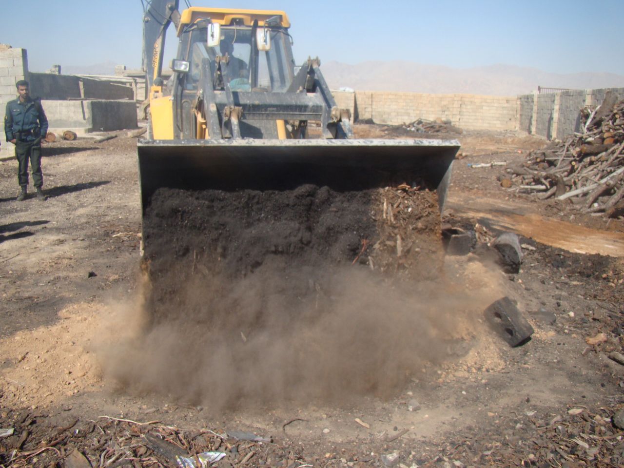 تخریب 35 چاه زغال در حاجی آباد نجف آباد