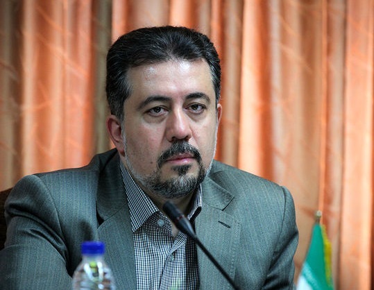 انتقاد از اخذ ورودی برای تماشای فوتبال در فضا‌های باز شهری