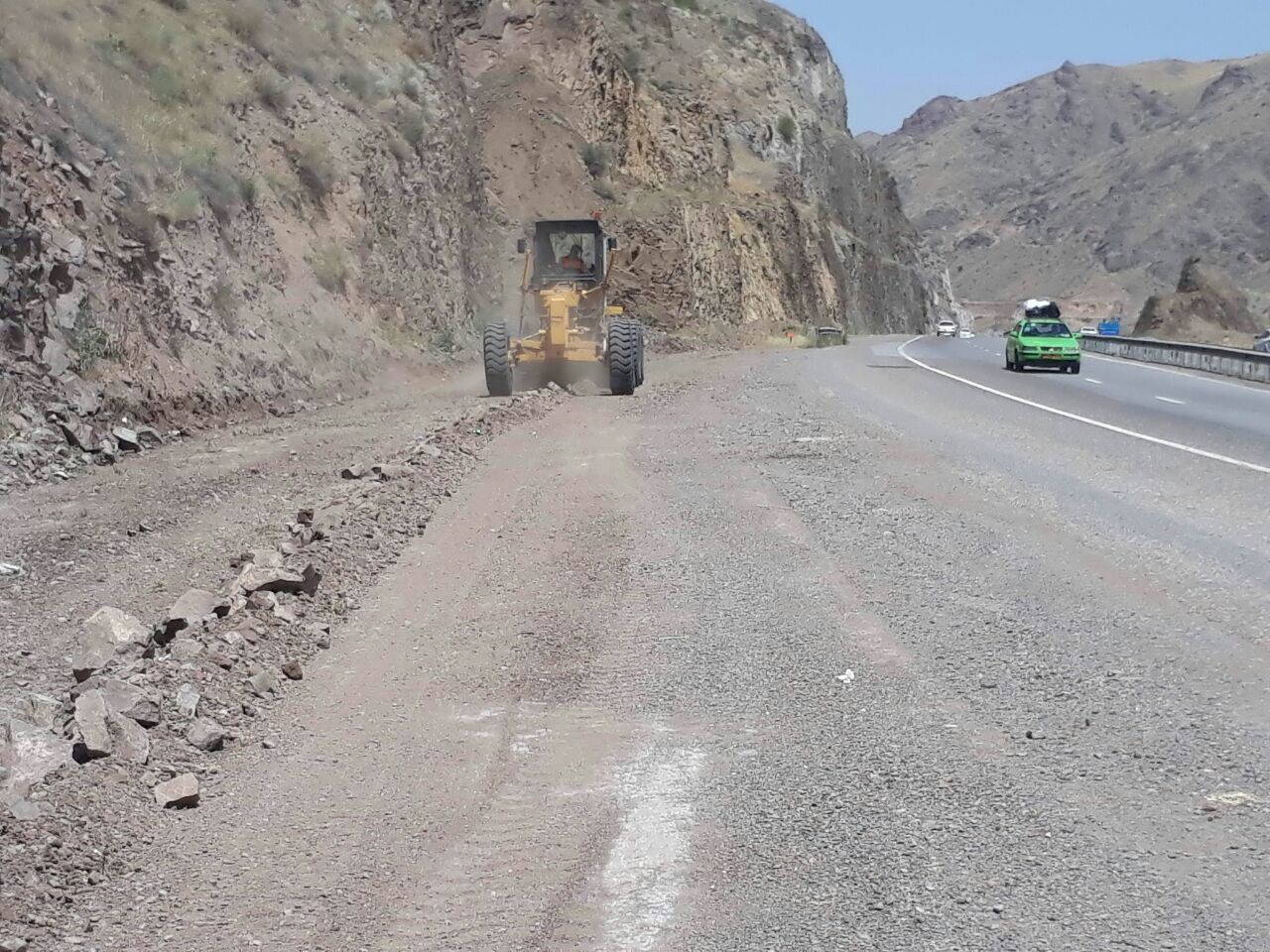 اجرای قطعه اول جاده قزوین –رحیم آباد- کلاچای