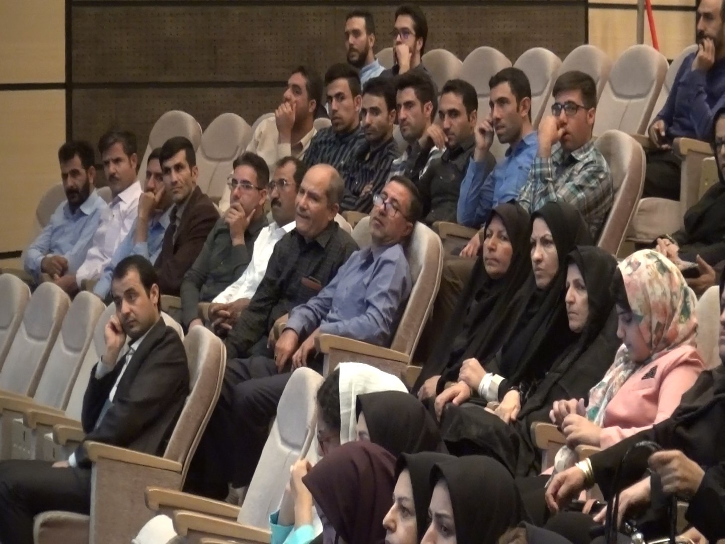 تجلیل از بهورزان نمونه همدان