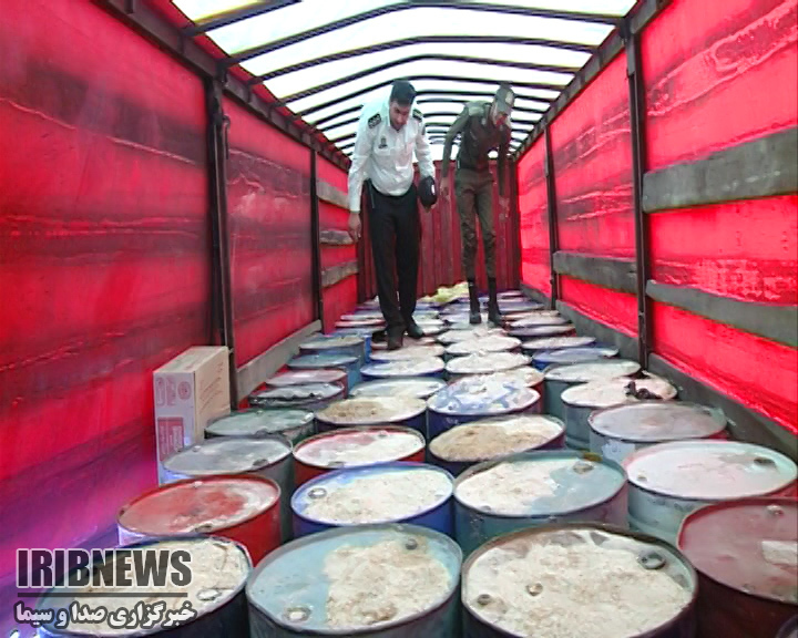 کشف ۲۵ هزار لیتر گازوئیل قاچاق در بم کشف ۲۵ هزار لیتر گازوئیل قاچاق در بم