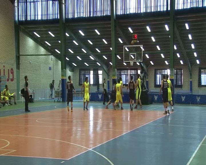 تیم بسکتبال نجف آباد قهرمان مسابقات