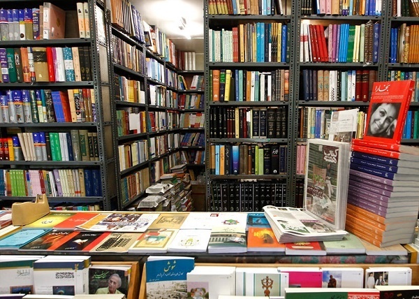 معافیت تمام کتابفروشیهای شهرستان نجف آباد از پرداخت عوارض