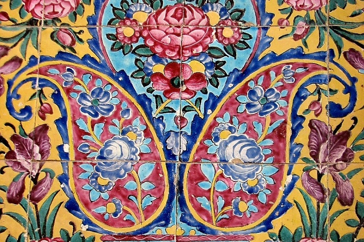 کاشی هفت رنگ شیراز در انتظار ملی شدن کاشی هفت رنگ شیراز در انتظار ملی شدن