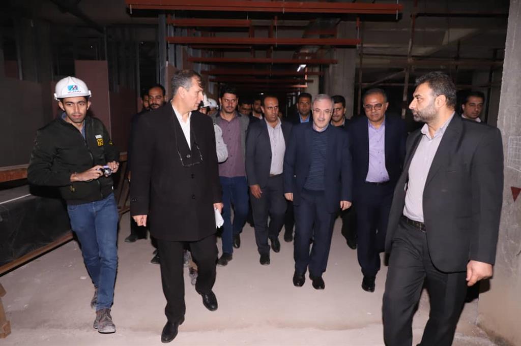 بازدید وزیر بهداشت از طرح های درمانی در حال ساخت مرودشت