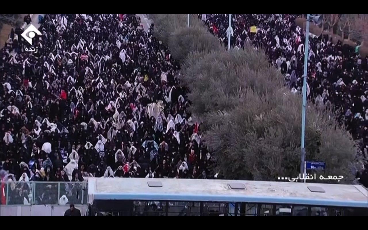 روايت تصویری از حضور عظیم مردم در مصلی تهران روايت تصویری از حضور عظیم مردم در مصلی تهران