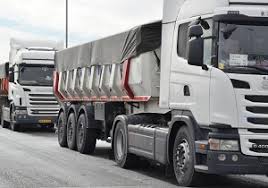 راننده تریلی با گواهینامه جعلی به دام پلیس افتاد