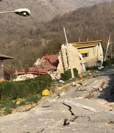 رانش زمین و قطع راه ارتباطی ۳۰ روستای محور گلندرود نور رانش زمین و قطع راه ارتباطی ۳۰ روستای محور گلندرود نور