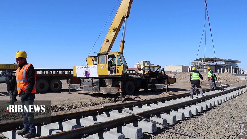 بازدید استاندار اردبیل از طرح راه اهن اردبیل وابراز رضایت از روند اجرای این طرح