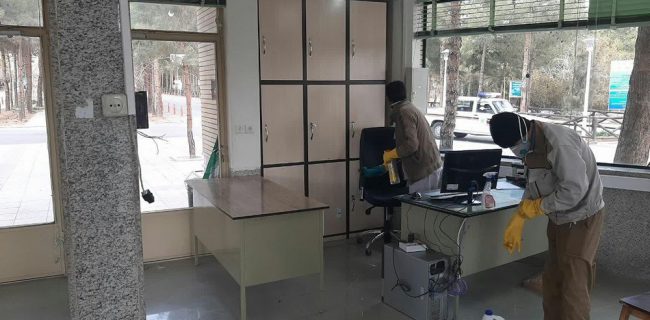 آغاز عملیات گندزدایی و ضدعفونی ساختمان‌ها و خوابگاه‌های دانشجویی دانشگاه آزاد اسلامی نجف آباد
