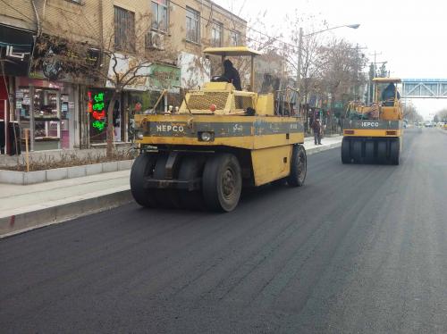 آغاز عملیات آسفالت ۳.۶ میلیون مترمربع از معابر مشهد