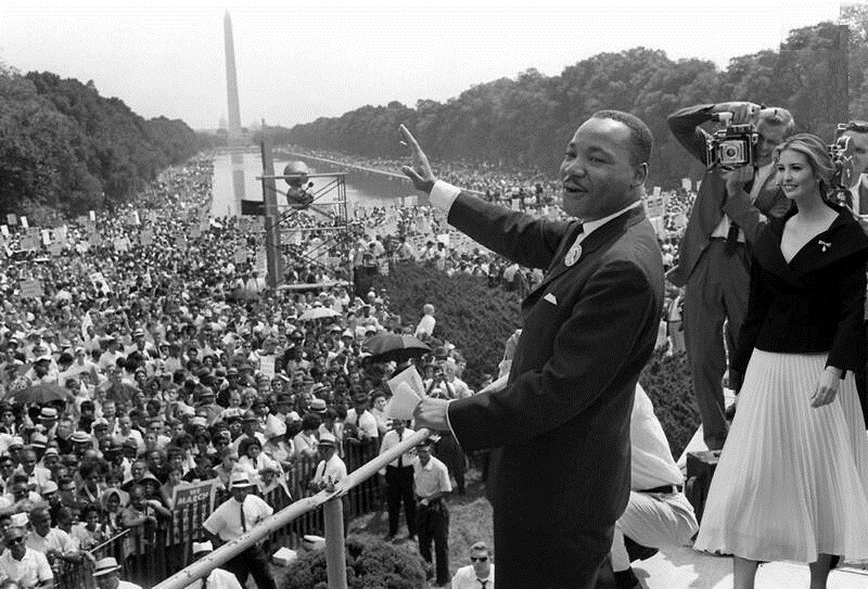 ایوانکا ترامپ سوژه و # ایوانکای ناخوانده ترند شد ایوانکا ترامپ سوژه و # ایوانکای ناخوانده ترند شد