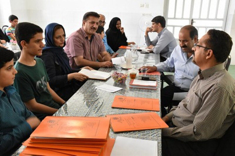 مدارس محدود