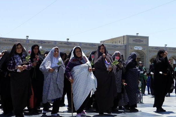 لذت زیارت امام هشتم در رکاب مهدی فاطمه