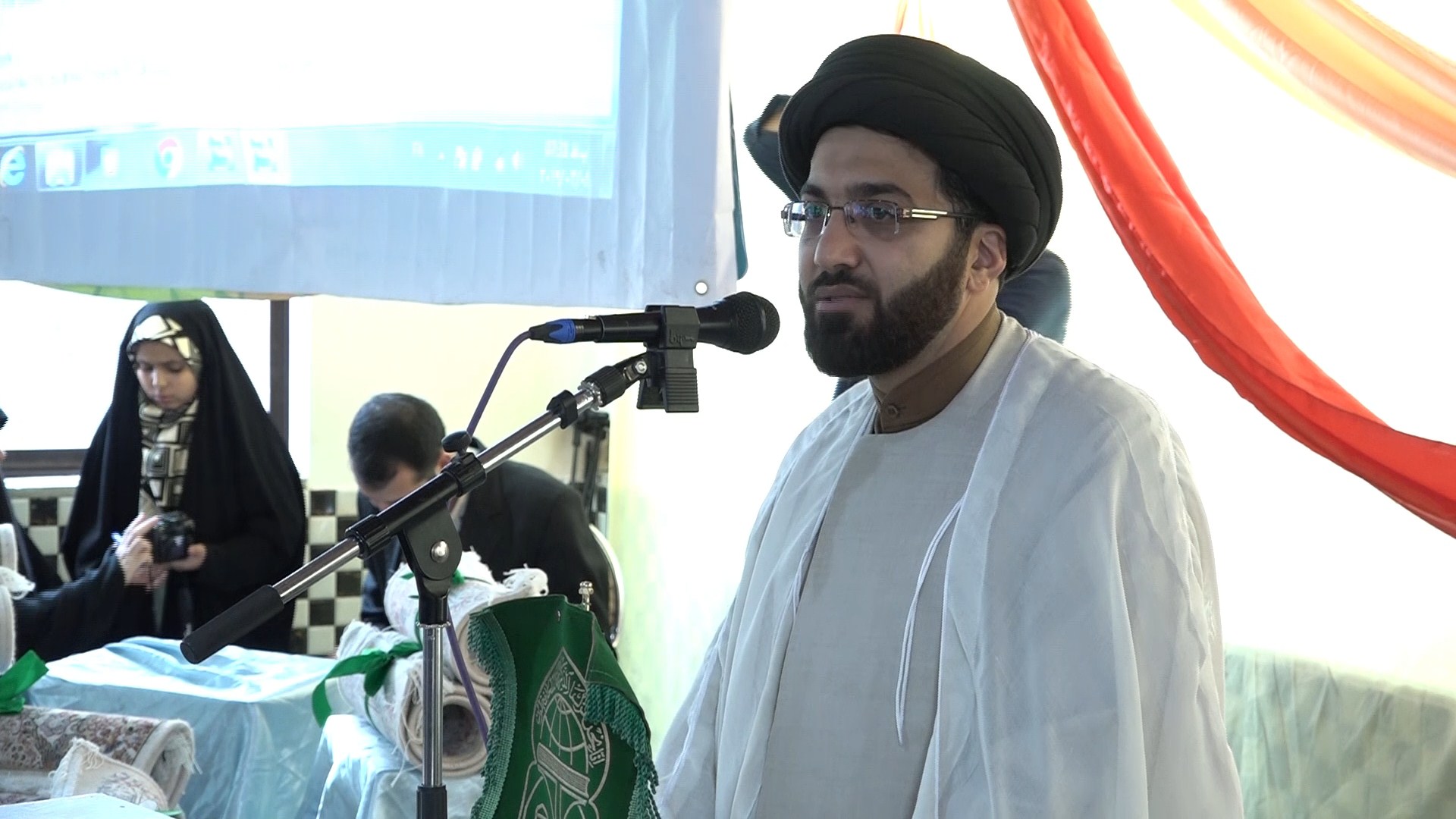 تجلیل از نونهالان جامعه القرآن قمصر کاشان تجلیل از نونهالان جامعه القرآن قمصر کاشان