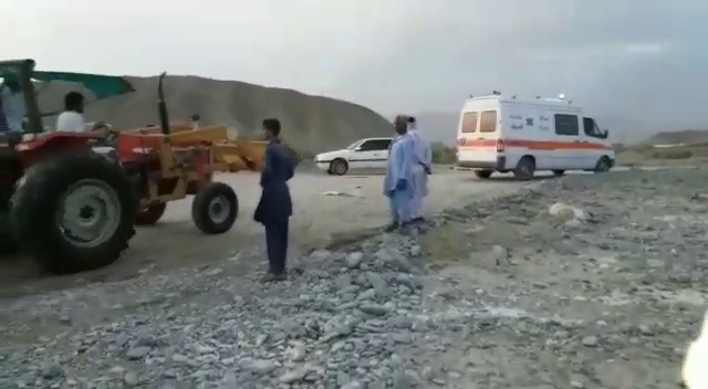 انتقال مادر باردار با تراکتور انتقال مادر باردار با تراکتور