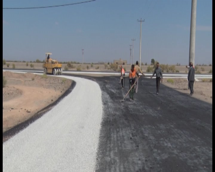 اجرای طرح ایمن سازی محور ورودی روستای امیران زواره