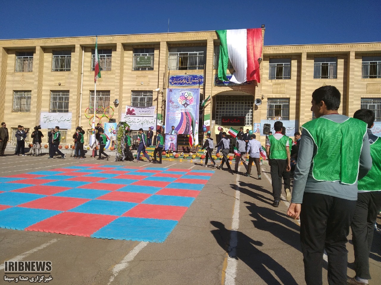 المپیاد درون  مدرسه ای در زنجان المپیاد درون  مدرسه ای در زنجان