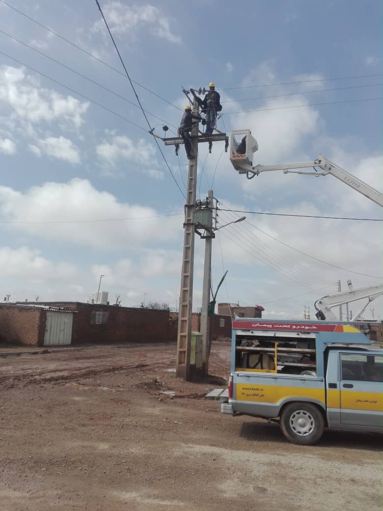 حل مشکل قطع برق 20 روستا در بخش سلیمان شهرستان زاوه