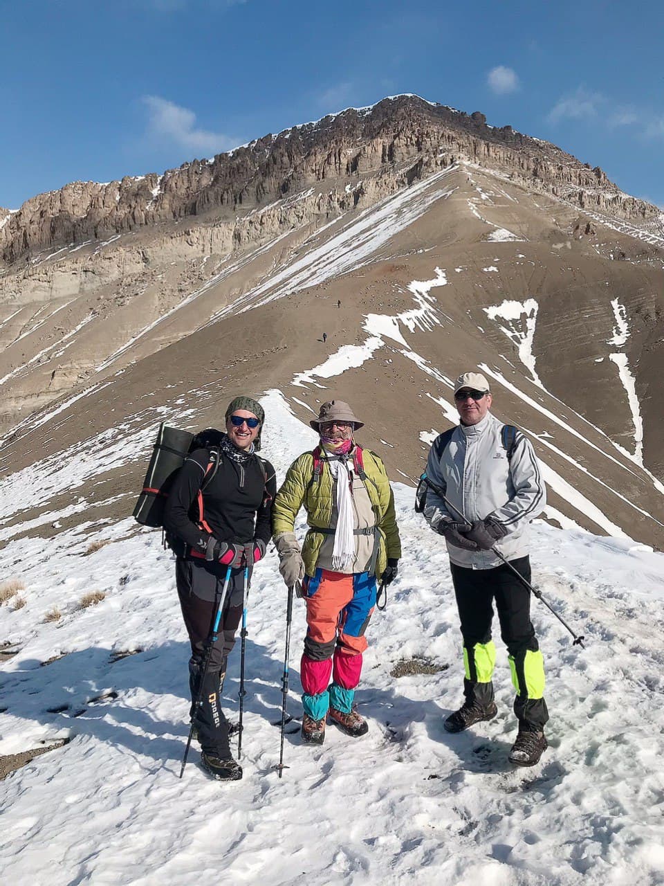 ۱۲ ساعت کوهنوردی در ارتفاعات شمال غرب تهران ۱۲ ساعت کوهنوردی در ارتفاعات شمال غرب تهران