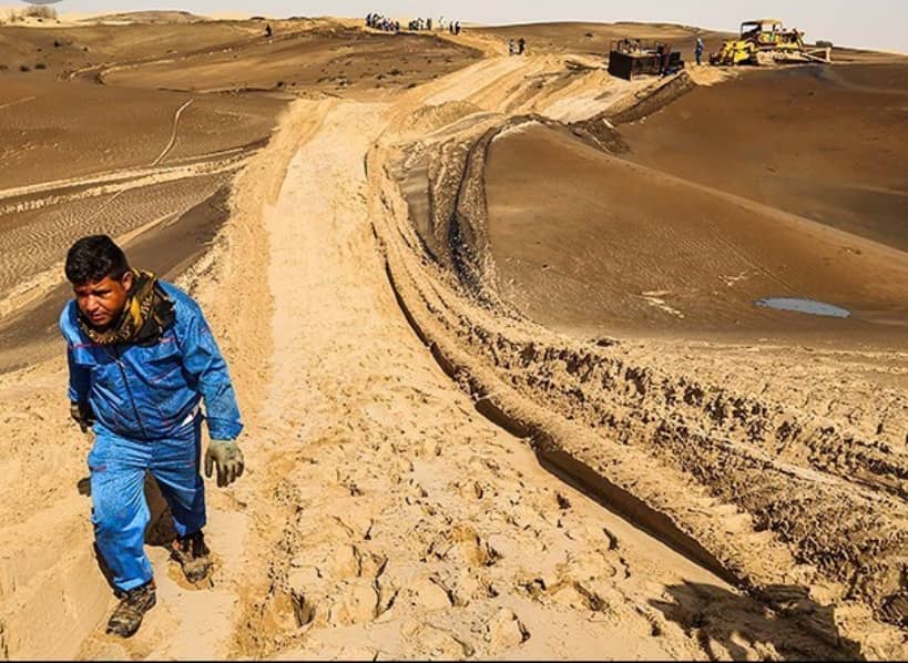 ردای سیاه ، رختی نازیبا بر شانه دشت های خوزستان ردای سیاه ، رختی نازیبا بر شانه دشت های خوزستان