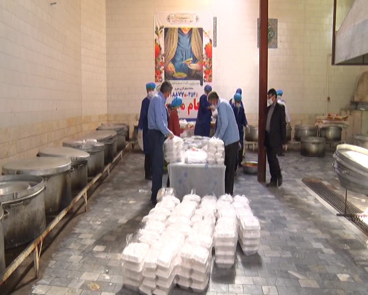 طبخ روزانه ۱۰۰۰ پرس غذای گرم در مهریز طبخ روزانه ۱۰۰۰ پرس غذای گرم در مهریز