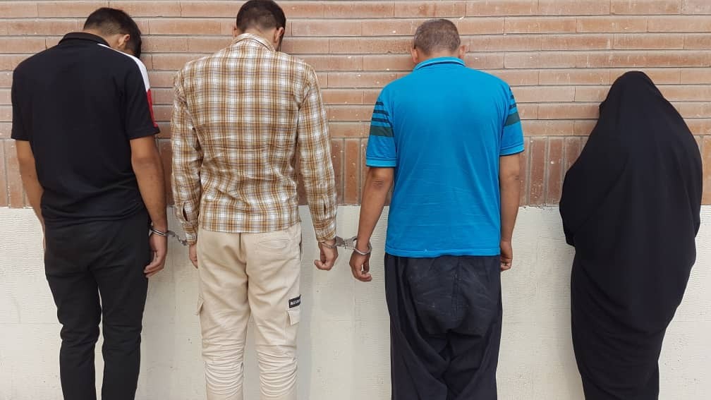 انهدام باند سرقت تلفن همراه در بم انهدام باند سرقت تلفن همراه در بم