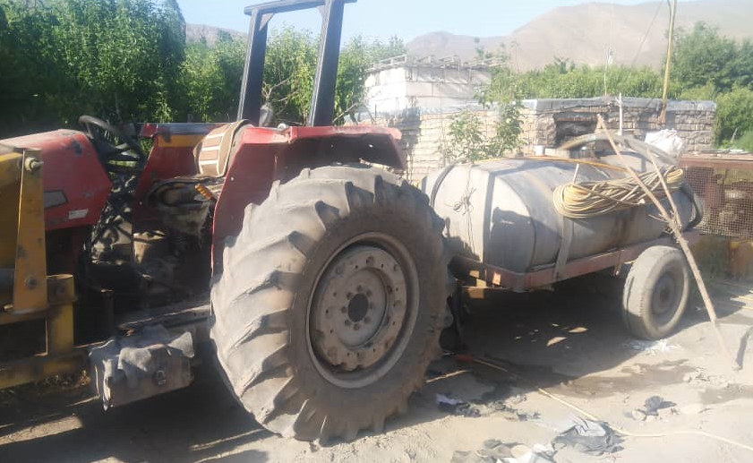 مصدوم شدن یک جوان هنگام سمپاشی در شهر درود