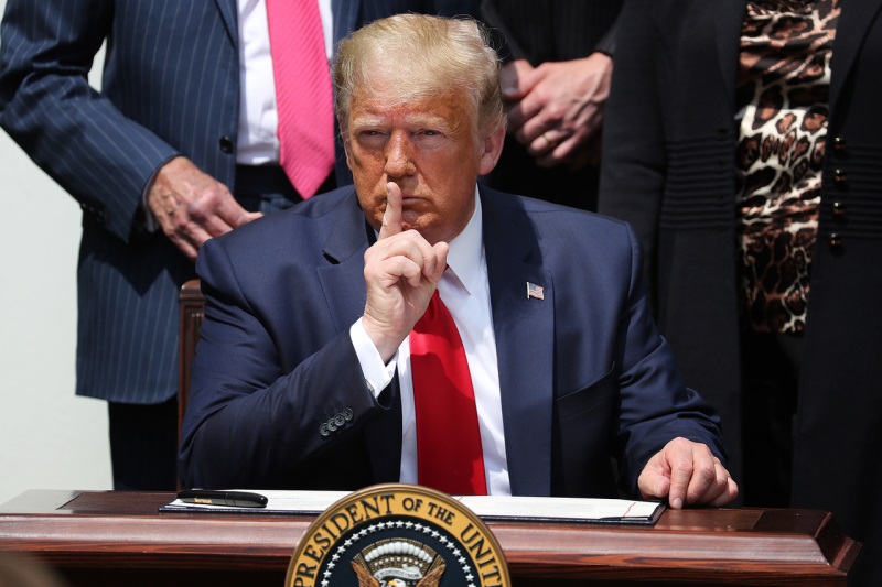 خودداری ترامپ از پذیرش نتایج منفی نظرسنجی ها