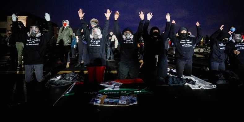 آتش اعتراضات در آمریکا دوباره زبانه کشیده است