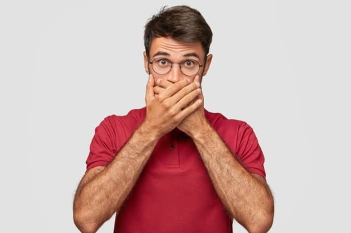 علت جویدن ناخن در کودکان و بزرگسالان