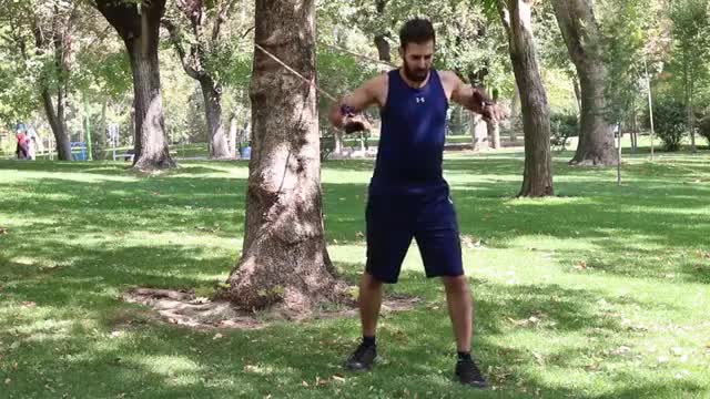 بهترین تمرینات برای ورزش در پارک بهترین تمرینات برای ورزش در پارک