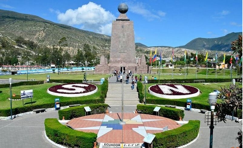 ویژگیهای منحصر به فرد خط جادویی دور زمین ویژگیهای منحصر به فرد خط جادویی دور زمین