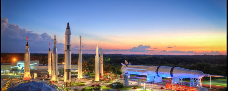 ویژگیهای منحصر به فرد خط جادویی دور زمین ویژگیهای منحصر به فرد خط جادویی دور زمین