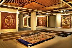 نمایش فرش‌هایی با قدمت ۷ قرن در موزه فرش خراسان جنوبی